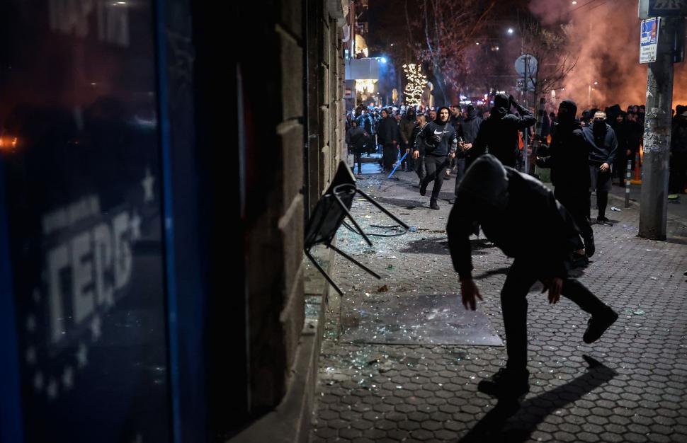 Ce urmează în Bulgaria după demisia guvernului: Generația Z continuă protestele, iar partidele pregătesc terenul pentru anticipate 1032598