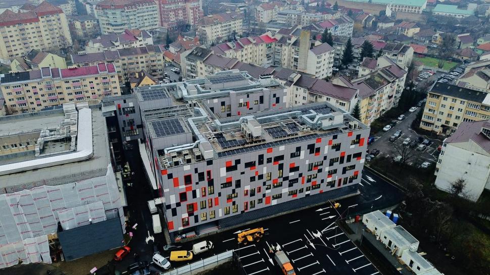 Ministrul Sănătăţii: Primul corp nou de spital judeţean construit în România după 1989 este finalizat prin PNRR, la Bistriţa 1032789