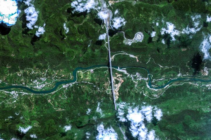 Provincia cu 32.000 de poduri pare un fundal de film SF. Cum arată structurile record: I se mai spune și „Muzeul mondial al podurilor” 1031828