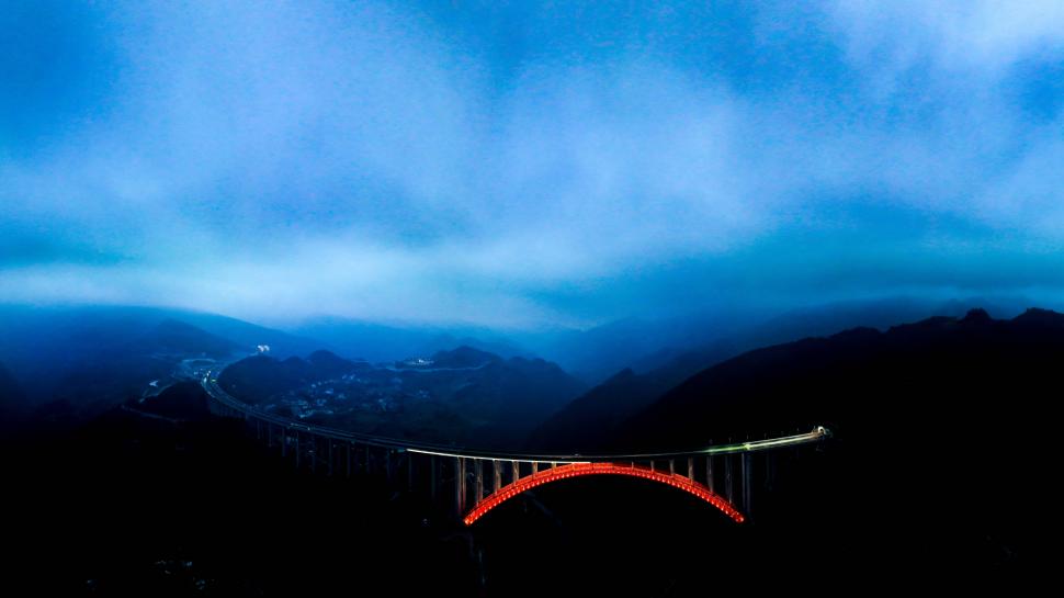 Provincia cu 32.000 de poduri pare un fundal de film SF. Cum arată structurile record: I se mai spune și „Muzeul mondial al podurilor” 1031844