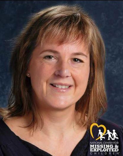 Poveste impresionantă. O fată care a dispărut când avea 3 ani a fost găsită în viaţă, cu o identitate nouă, după 42 de ani 1032394