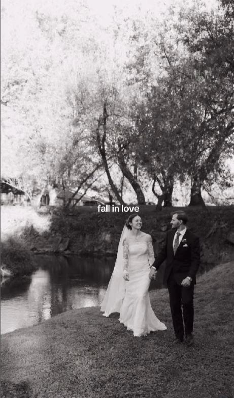 O mireasă fără machiaj a devenit virală după ce a publicat poze din ziua nunții. Motivul surprinzător pentru care a ales naturalețea 1032431