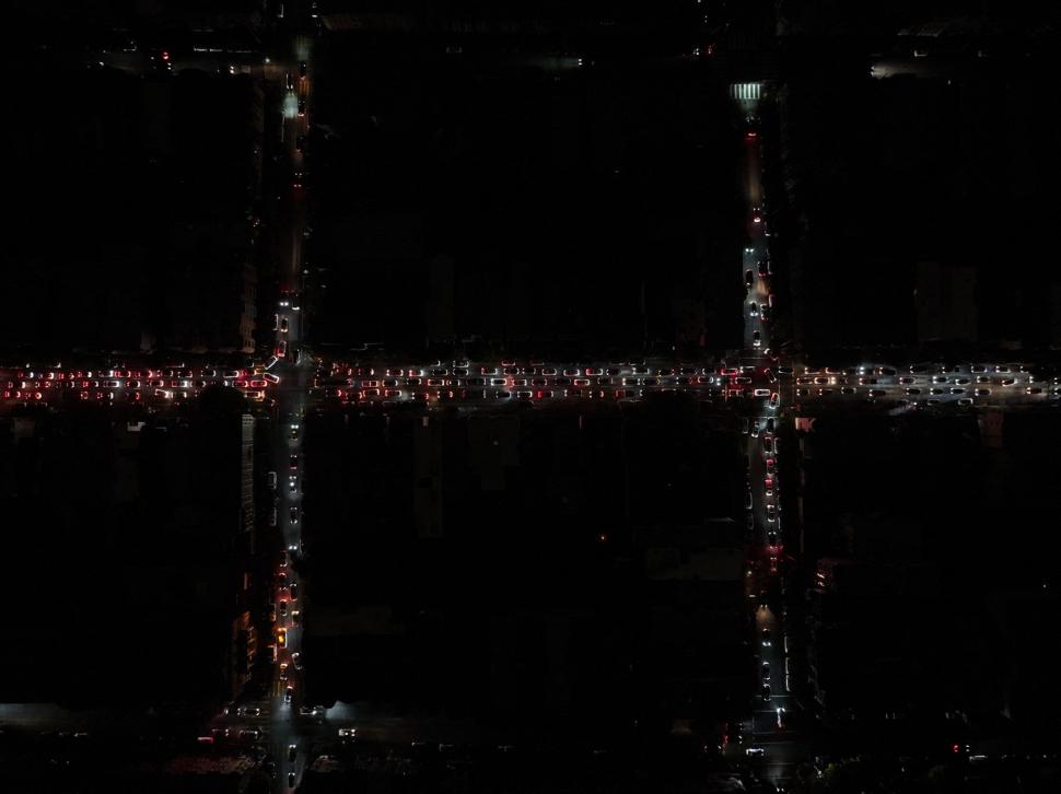 San Francisco în întuneric, după o pană masivă de curent. Imagini incredibile din metropola unde se văd doar farurile mașinilor 1033038