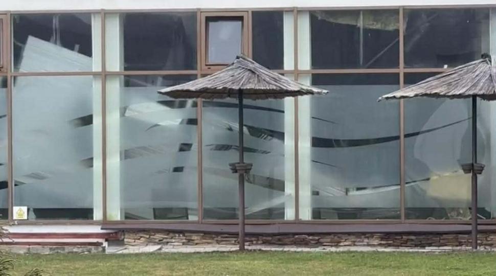 Imagini exclusive cu dezastrul de la hotelul de lux din Sibiu, unde tavanul s-a prăbușit peste turiști 1033595