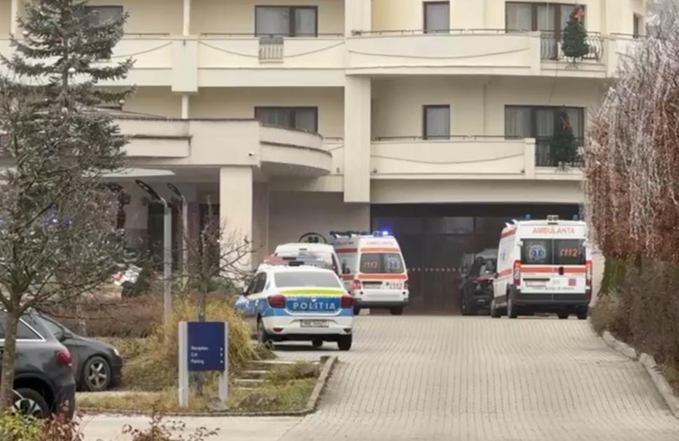 Tavanul de la Hotelul Hilton din Sibiu a căzut peste oamenii aflați în piscină. 8 persoane, extrase de SMURD, printre care 3 copii 1033526