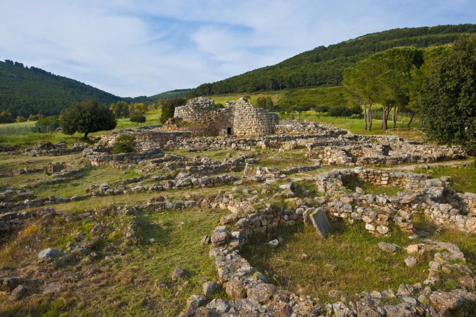 Unde se află insula în care primești 15.000 de euro dacă te muți acolo, iar casele se vând la 1 euro 1033517