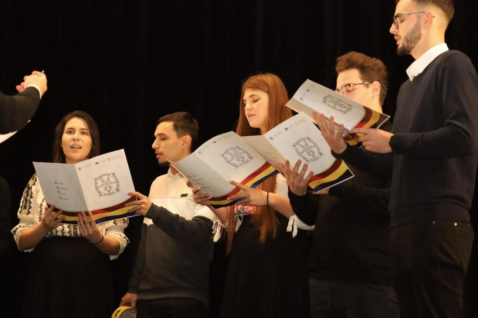 "Am strâns 6.800 de euro". Cum ajută asociaţiile studenţeşti oamenii cu situaţii sociale precare 1033874