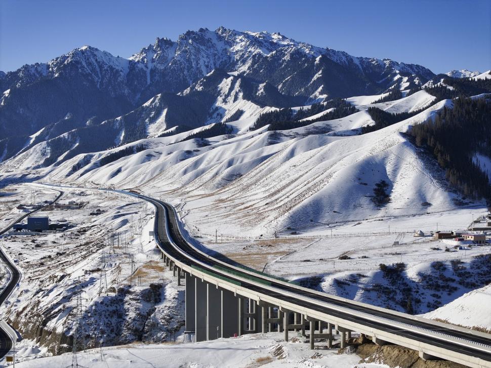 Cel mai lung tunel din lume este finalizat. Are 22 de kilometri și a fost săpat în munți 1034005