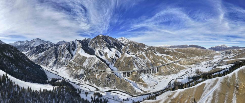 Cel mai lung tunel din lume este finalizat. Are 22 de kilometri și a fost săpat în munți 1034008