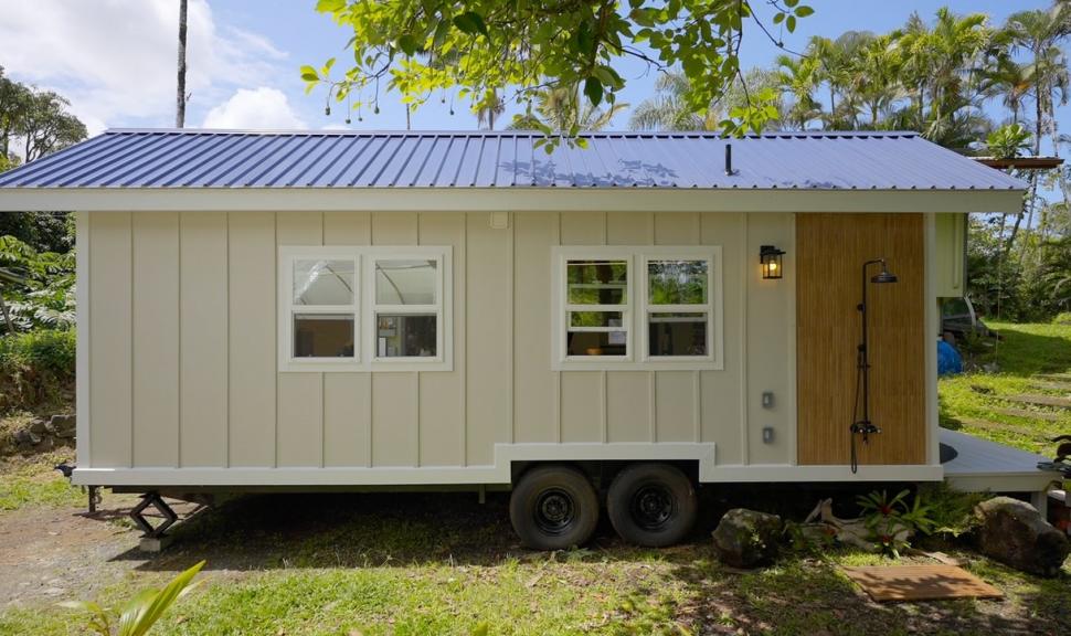 Oamenii sunt fermecați de această micro-casă de 2,5 metri lățime, cu un interior încântător. Ce dotări are și cât costă 1034243