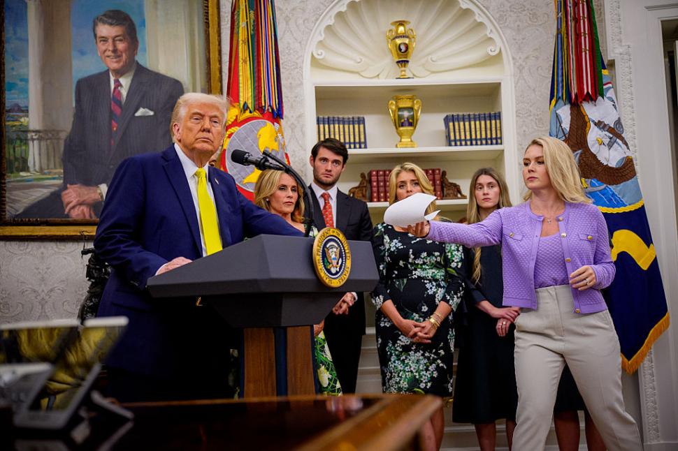 Purtătoarea de cuvânt a Casei Albe anunță că e gravidă și îi mulțumește lui Donald Trump pentru asta 1034328