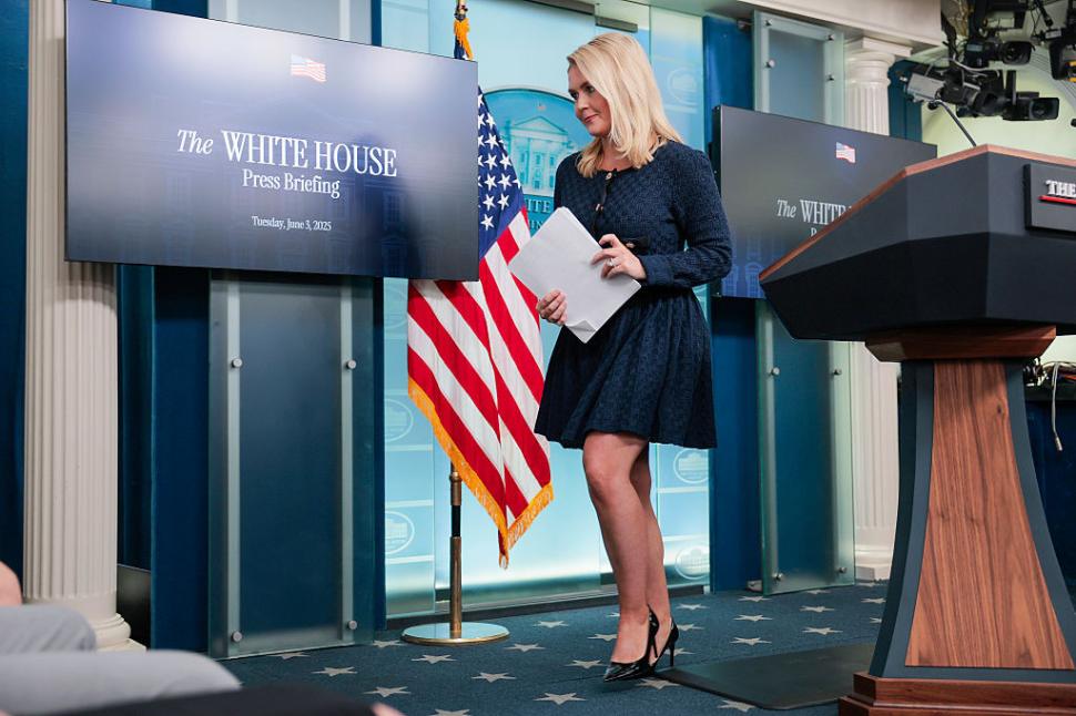 Purtătoarea de cuvânt a Casei Albe anunță că e gravidă și îi mulțumește lui Donald Trump pentru asta 1034330