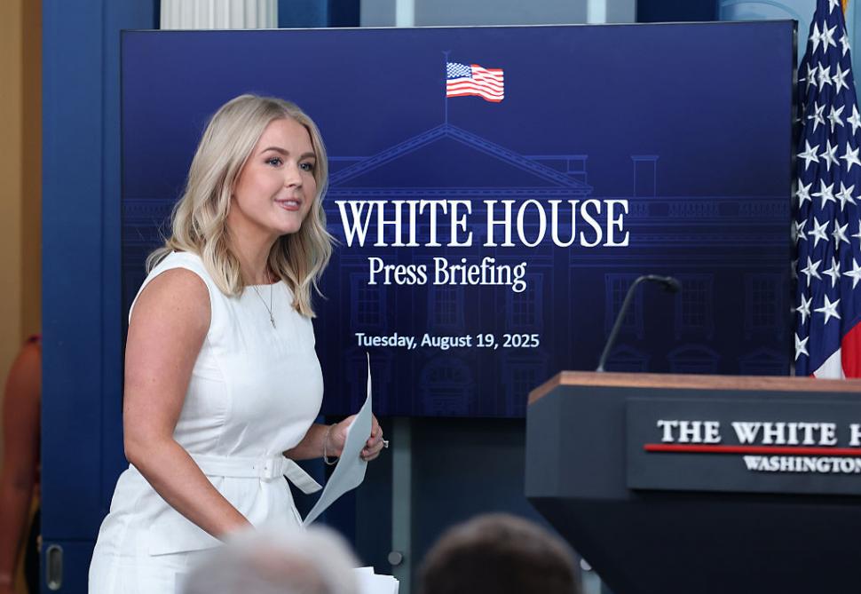 Purtătoarea de cuvânt a Casei Albe anunță că e gravidă și îi mulțumește lui Donald Trump pentru asta 1034332