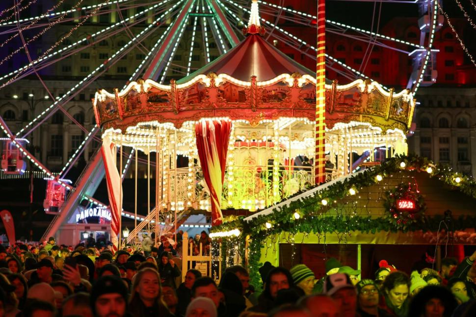 Târgurile de Crăciun 2025 din București s-au închis. Număr record de vizitatori: peste 1,5 milioane. Cum au arătat decorațiunile 1034823