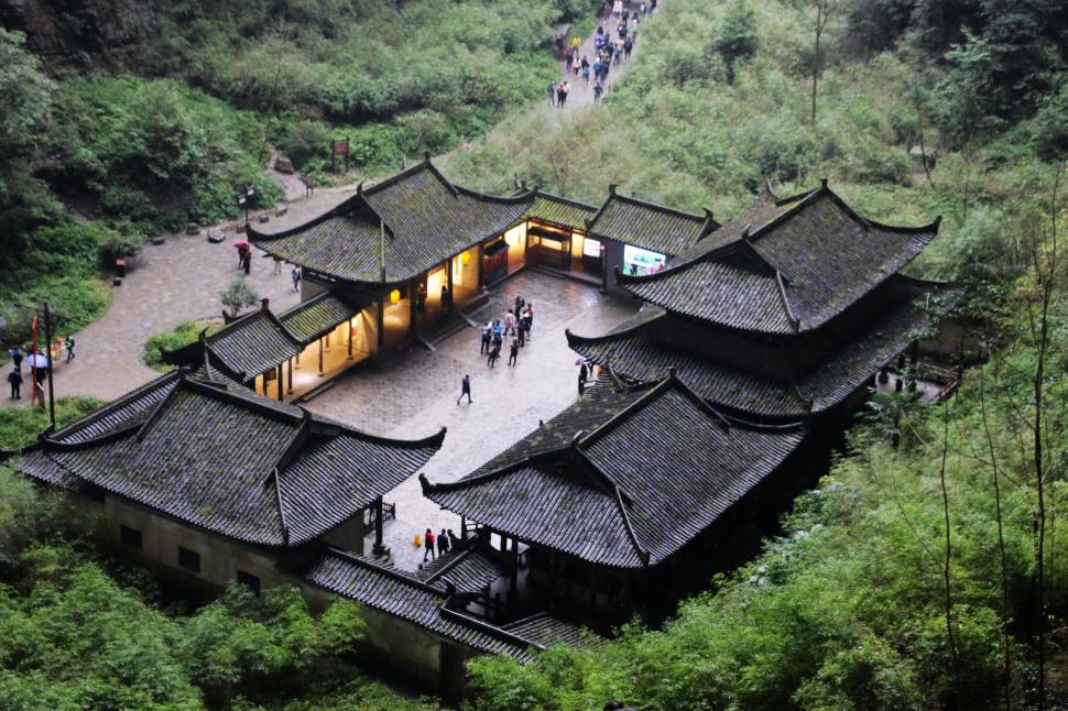 Podurile din Wulong au ajuns o atracție principală în „orașul 8D” Chongqing: Cum arată cele 3 minuni naturale care apar în Transformers 1035073