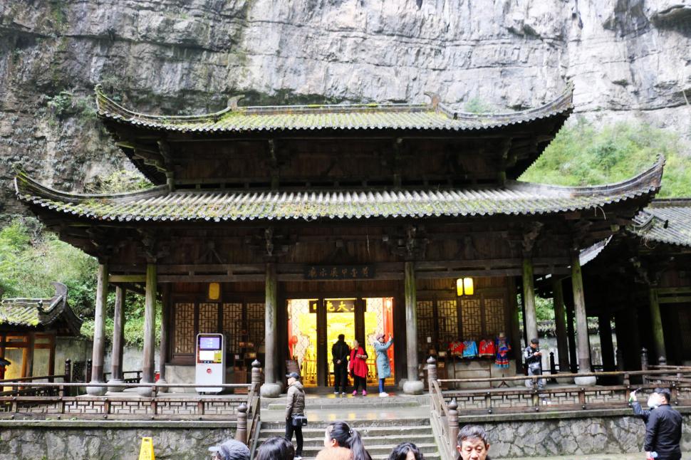 Podurile din Wulong au ajuns o atracție principală în „orașul 8D” Chongqing: Cum arată cele 3 minuni naturale care apar în Transformers 1035079