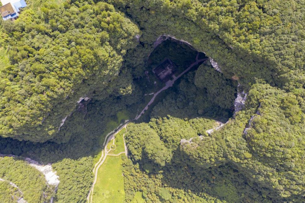 Podurile din Wulong au ajuns o atracție principală în „orașul 8D” Chongqing: Cum arată cele 3 minuni naturale care apar în Transformers 1035088