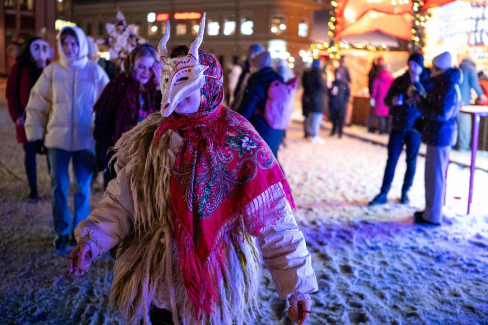 Cum a întâmpinat lumea Anul Nou. Artificii spectaculoase, tobe la Marele Zid Chinezesc, petrecere record pe plaja din Copacabana 1035189