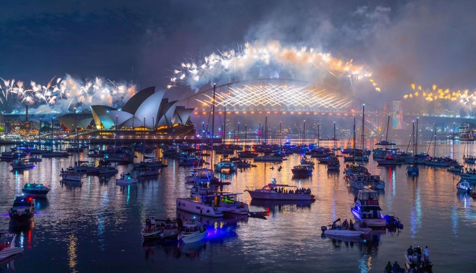 Cum a întâmpinat lumea Anul Nou. Artificii spectaculoase, tobe la Marele Zid Chinezesc, petrecere record pe plaja din Copacabana 1035200