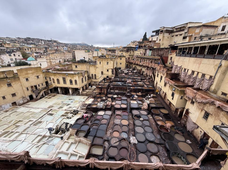 Cum arată cea mai veche pielărie din lume și de ce aici găinațul de porumbel se vinde cu 20 de euro kilogramul 1035128