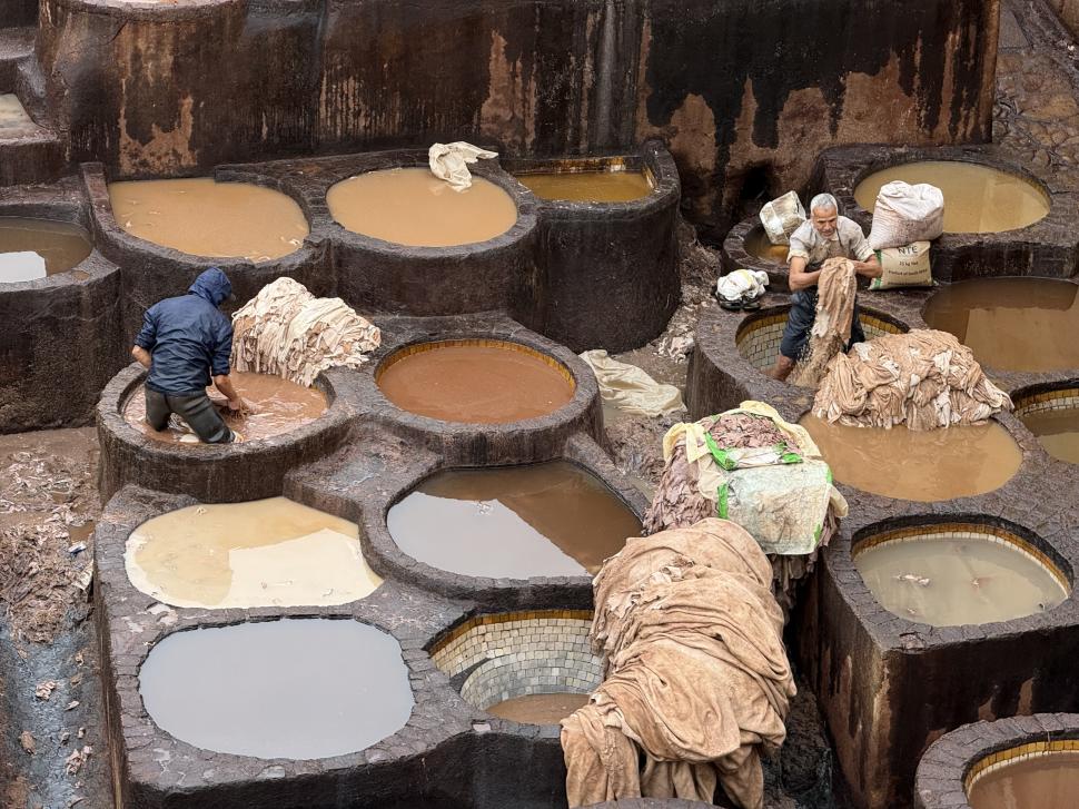 Cum arată cea mai veche pielărie din lume și de ce aici găinațul de porumbel se vinde cu 20 de euro kilogramul 1035131