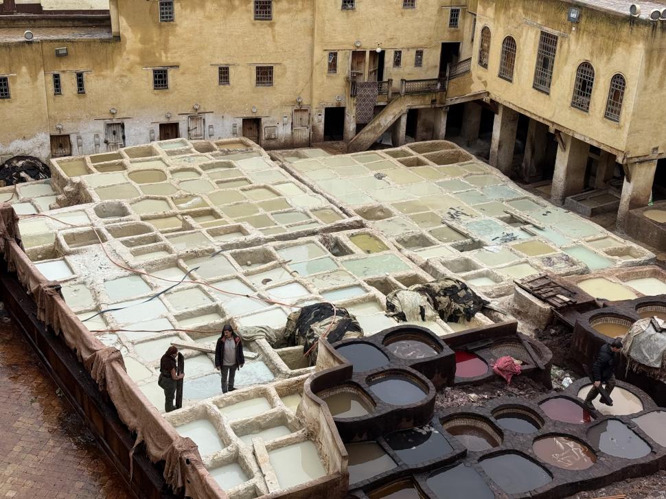 Cum arată cea mai veche pielărie din lume și de ce aici găinațul de porumbel se vinde cu 20 de euro kilogramul 1035144