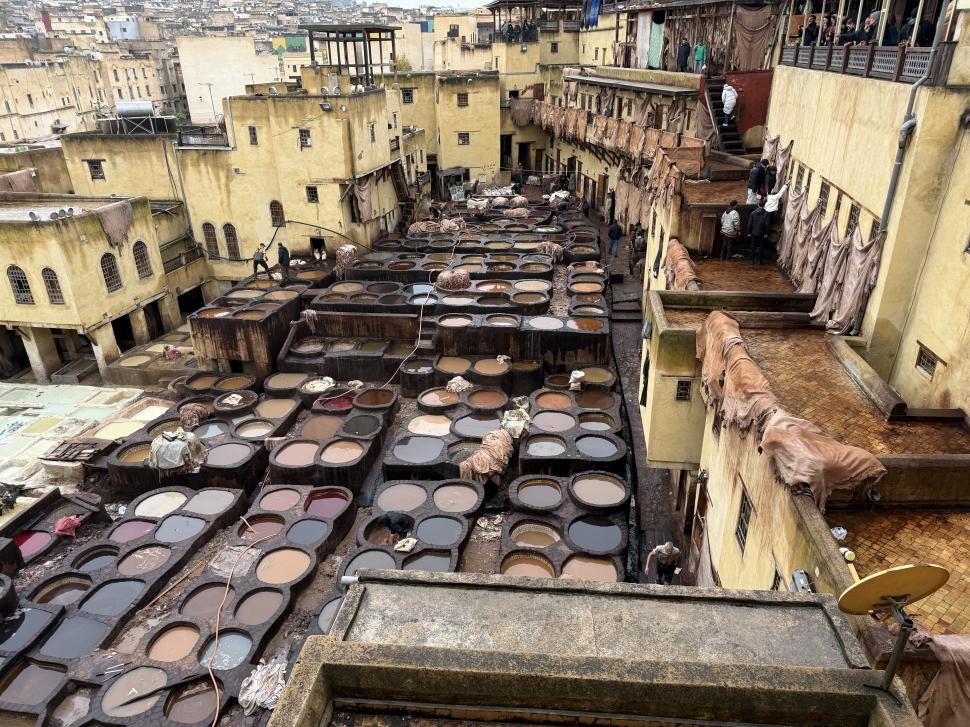 Cum arată cea mai veche pielărie din lume și de ce aici găinațul de porumbel se vinde cu 20 de euro kilogramul 1035151