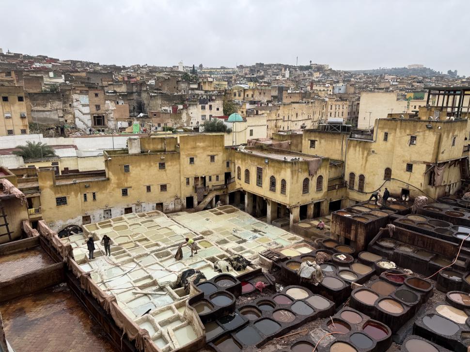 Cum arată cea mai veche pielărie din lume și de ce aici găinațul de porumbel se vinde cu 20 de euro kilogramul 1035152