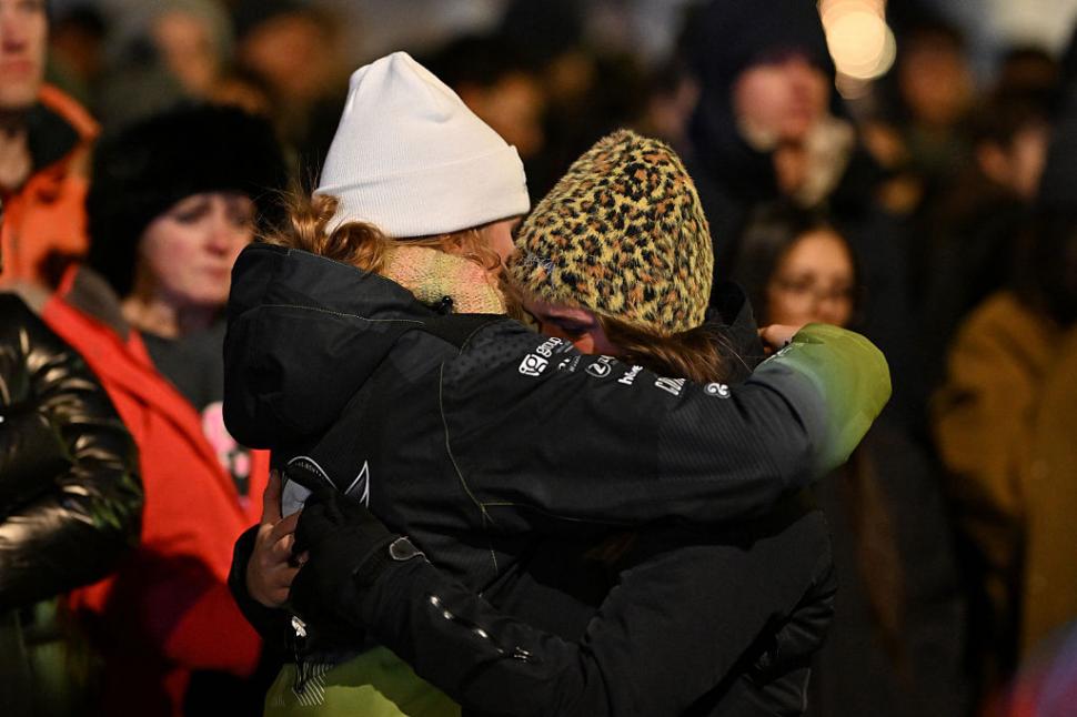 S-a deschis anchetă penală împotriva patronilor barului, pentru incendiul din Crans-Montana. Bilanțul victimelor și filmul tragediei 1035543