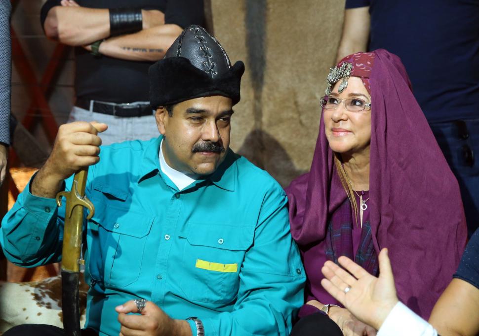 „Ea e puterea din spatele tronului”. Cine e Cilia Flores, soția lui Maduro și „prima combatantă” a socialismului venezuelean 1035800