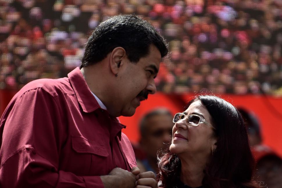 „Ea e puterea din spatele tronului”. Cine e Cilia Flores, soția lui Maduro și „prima combatantă” a socialismului venezuelean 1035807