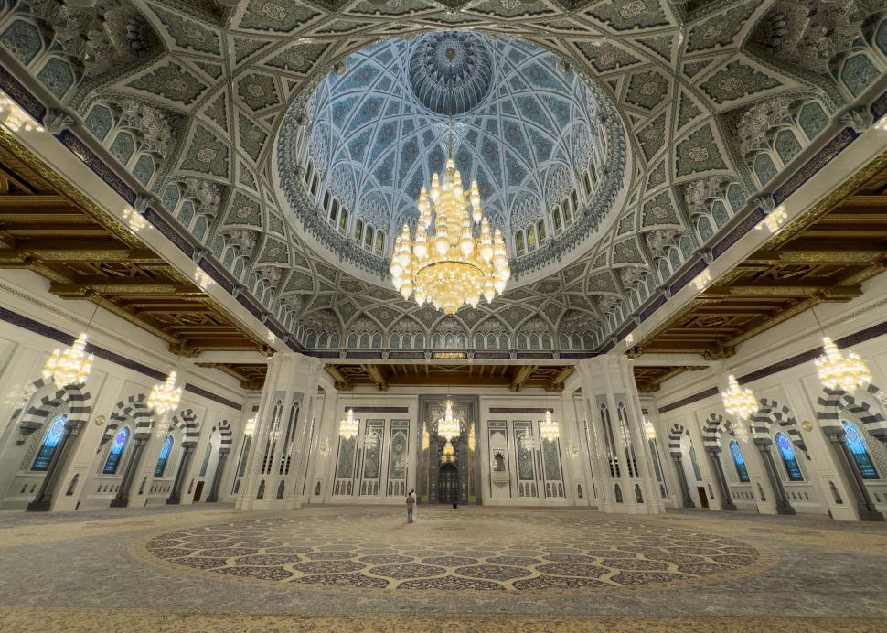 Țara care profită de faptul că Dubai e mult prea aglomerat turistic. Este sigură și are și munți, și deșert  1035730