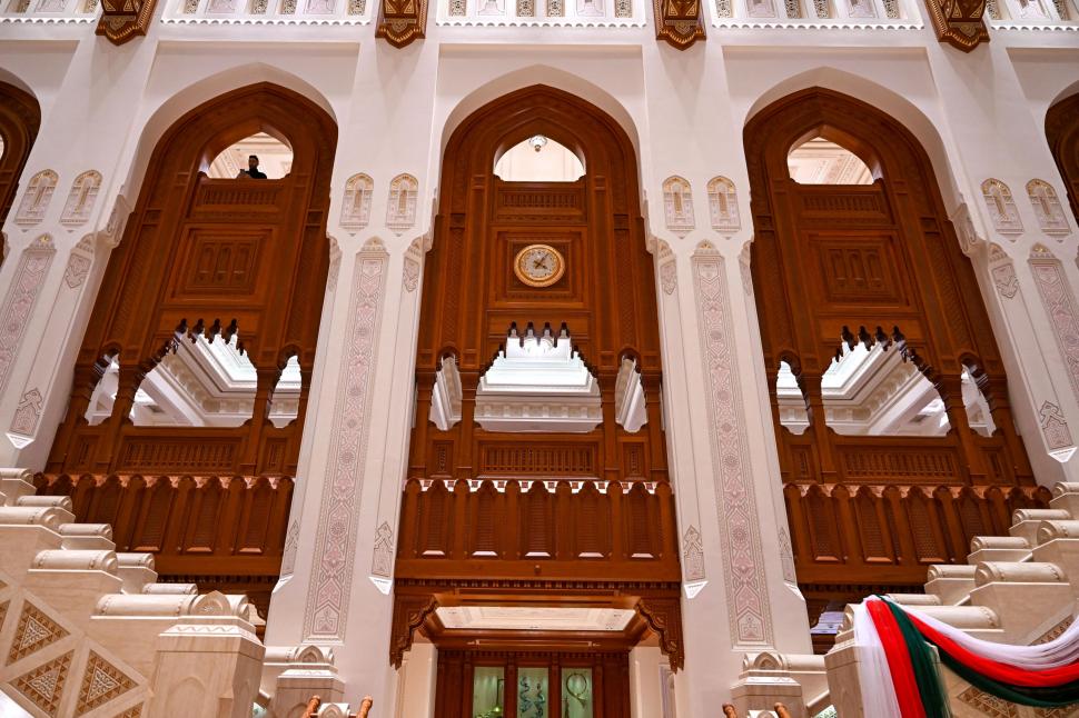 Țara care profită de faptul că Dubai e mult prea aglomerat turistic. Este sigură și are și munți, și deșert  1035733