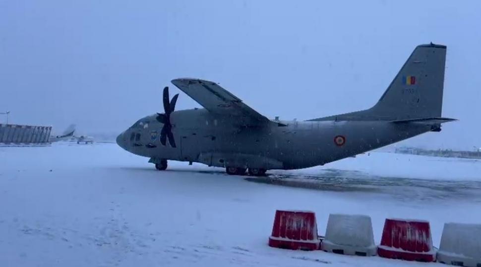 Avionul Spartan cu Nicușor Dan a aterizat la Baza 90, după ce Președintele a rămas blocat aproape 24 de ore în Paris 1036292