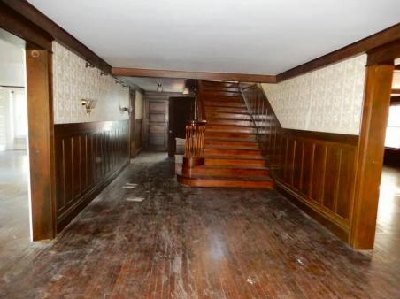 Doi soți au cumpărat un conac istoric cu 400.000 de dolari. Apoi, proiectul lor de renovare a luat o întorsătură dramatică  1036642