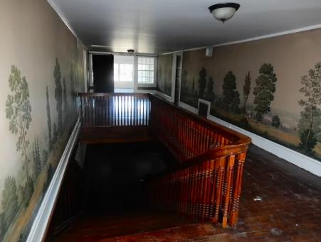 Doi soți au cumpărat un conac istoric cu 400.000 de dolari. Apoi, proiectul lor de renovare a luat o întorsătură dramatică  1036646