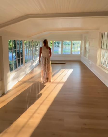 Doi soți au cumpărat un conac istoric cu 400.000 de dolari. Apoi, proiectul lor de renovare a luat o întorsătură dramatică  1036648