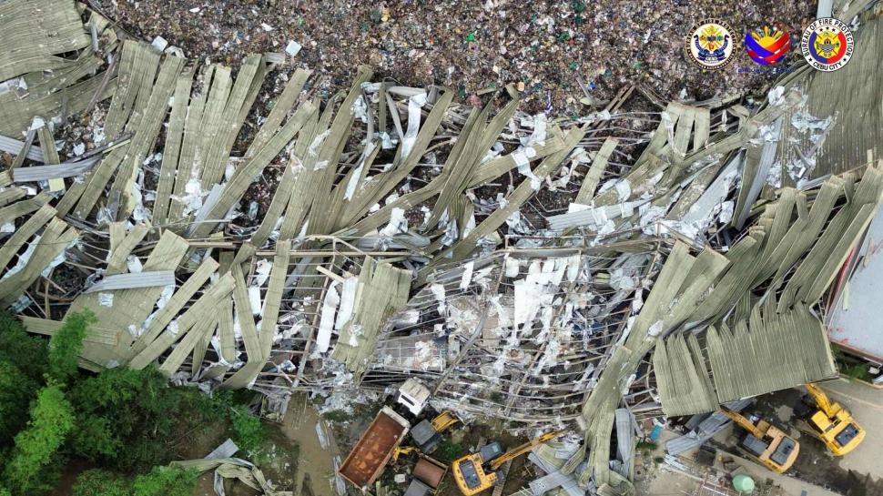 Doi oameni au murit și 35 sunt dispăruți, după ce o groapă de gunoi s-a prăbușit iar „avalanșa” de deșeuri a lovit un sat, în Filipine 1037051