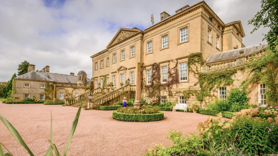 Regele Charles anunță transformarea de 8,7 milioane de dolari a unei proprietății regale în spațiu de nunți. Cum arată acum conacul 1036781