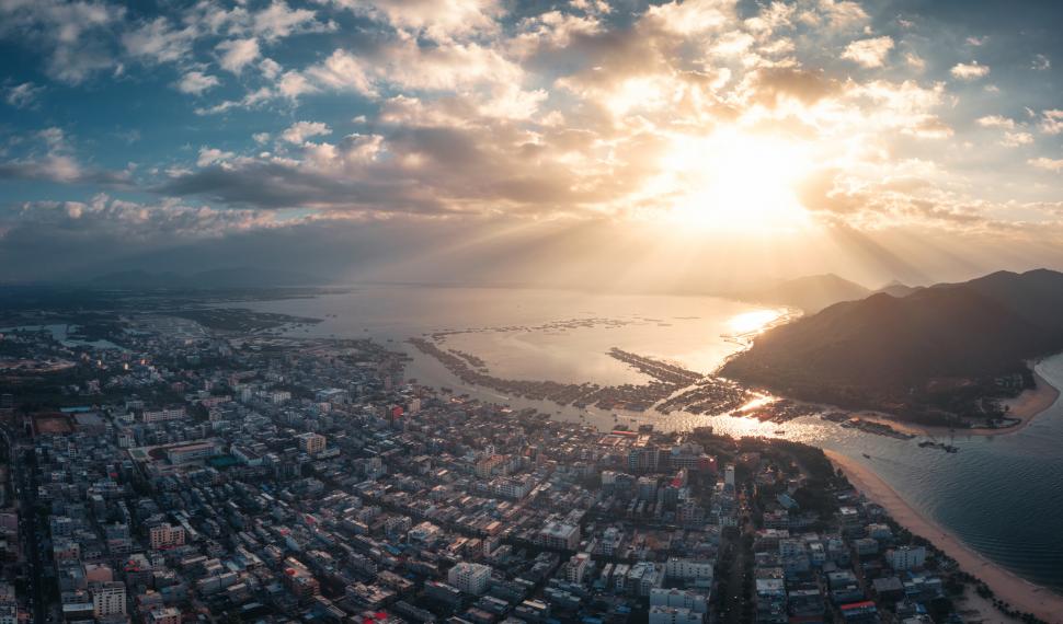 „Chinezii nu scuipă după ruşi, aşa cum fac europenii”. Cum a devenit Hainan destinația preferată a turiștilor ocoliți de Europa 1036629