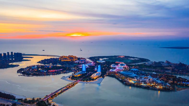 „Chinezii nu scuipă după ruşi, aşa cum fac europenii”. Cum a devenit Hainan destinația preferată a turiștilor ocoliți de Europa 1036631