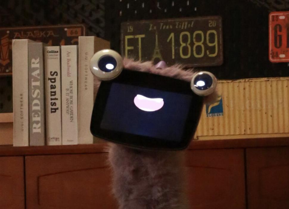 Cum arată robotul animal de companie: Ar trebui să țină locul unui cățel sau pisoi, dar are coarne și pare extraterestru 1037117