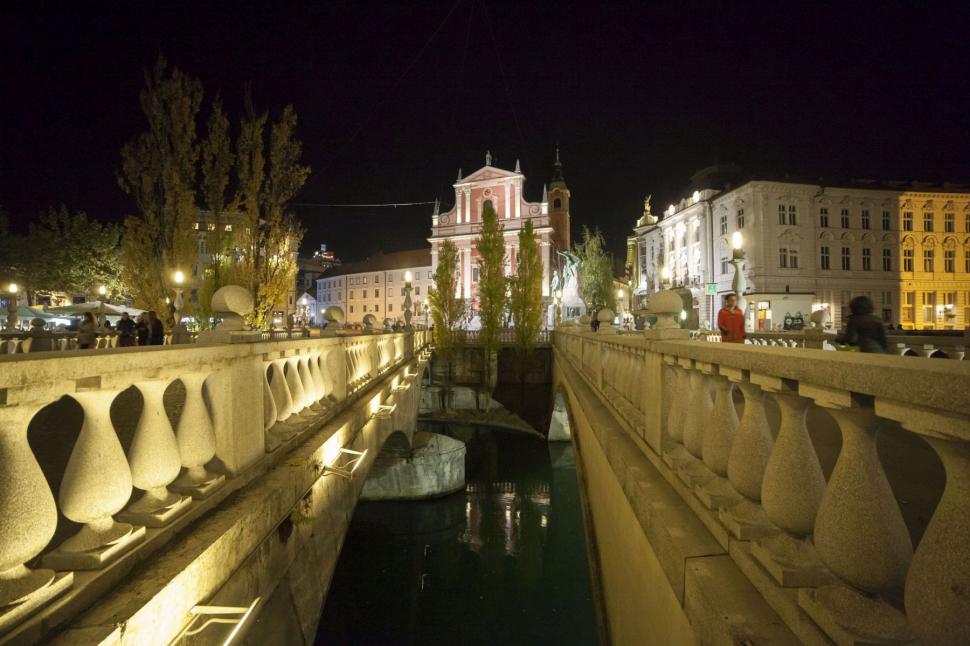 Destinațiile europene care înlocuiesc marile orașe turistice. Aceeași atmosferă, fără aglomerație și caniculă 1035763