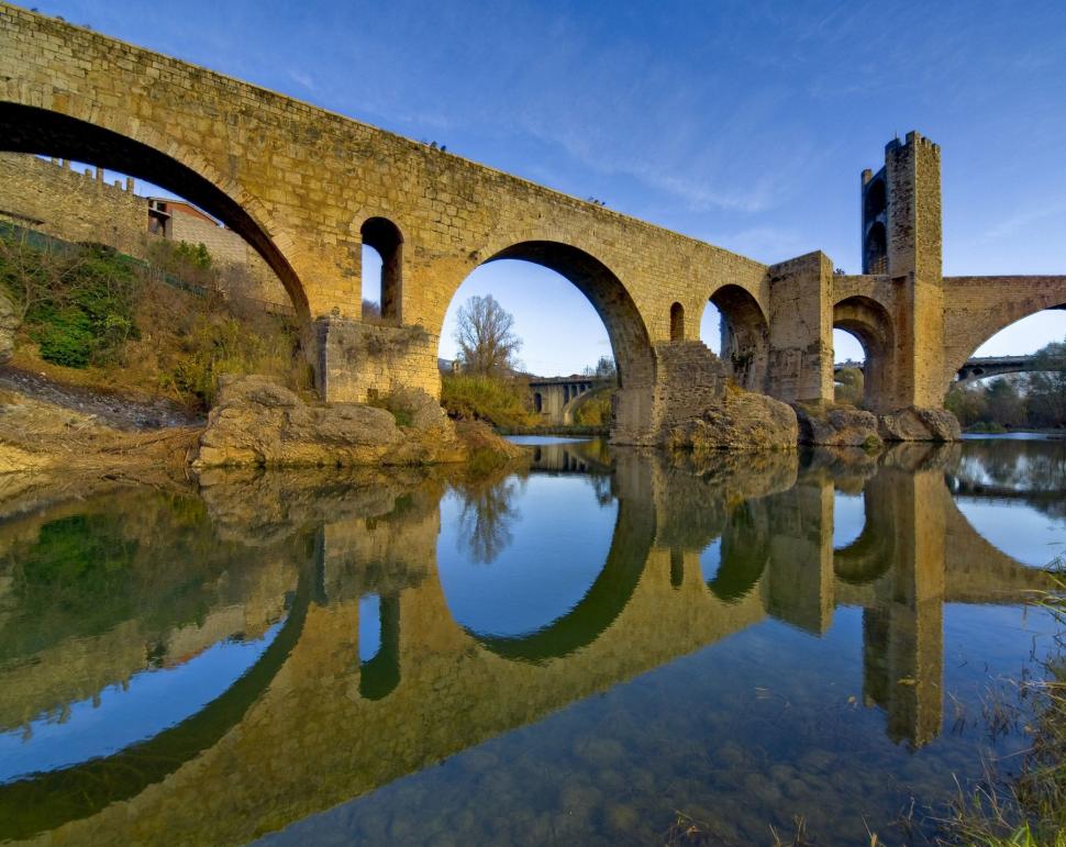 Destinațiile europene care înlocuiesc marile orașe turistice. Aceeași atmosferă, fără aglomerație și caniculă 1035765