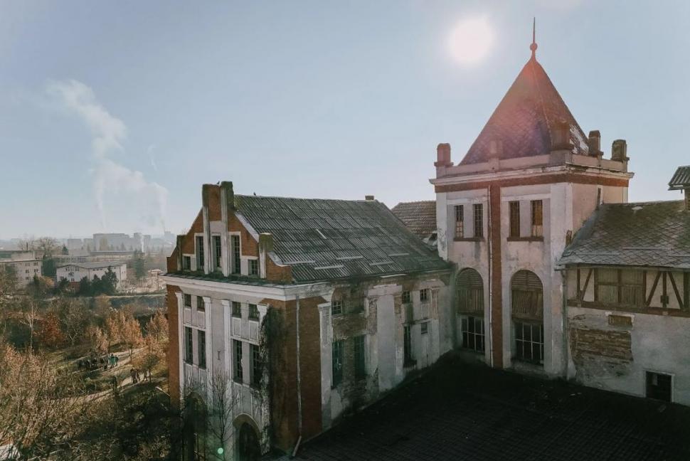 O fostă fabrică de bere din Cluj, veche de peste două secole, a fost scoasă la vânzare. La cât e evaluată 1037461