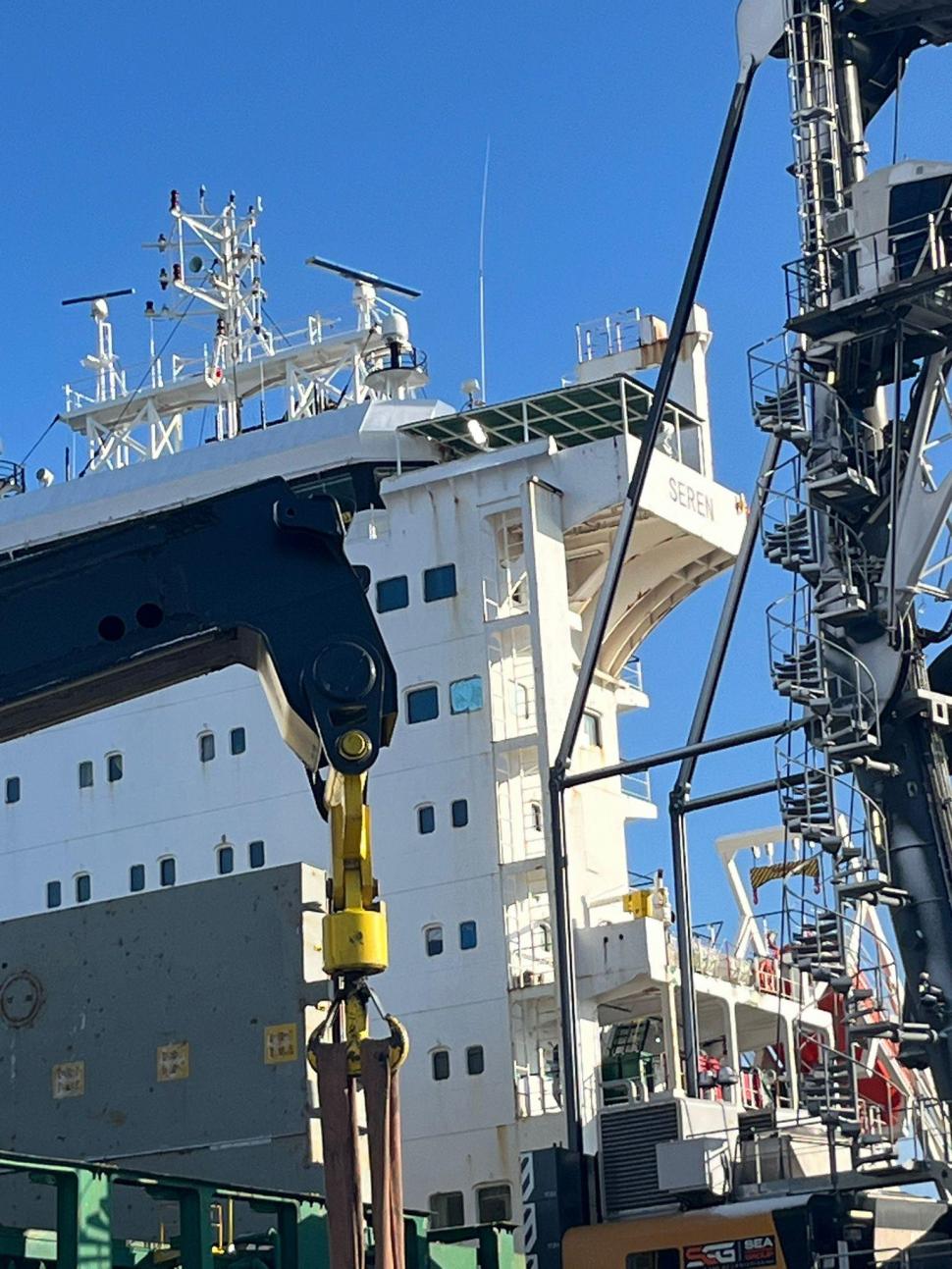 A ajuns în țară "Cârtița" care va fora Carpații pentru A1 Sibiu-Pitești: 97 de transporturi vor fi necesare pentru a muta instalația  1037827