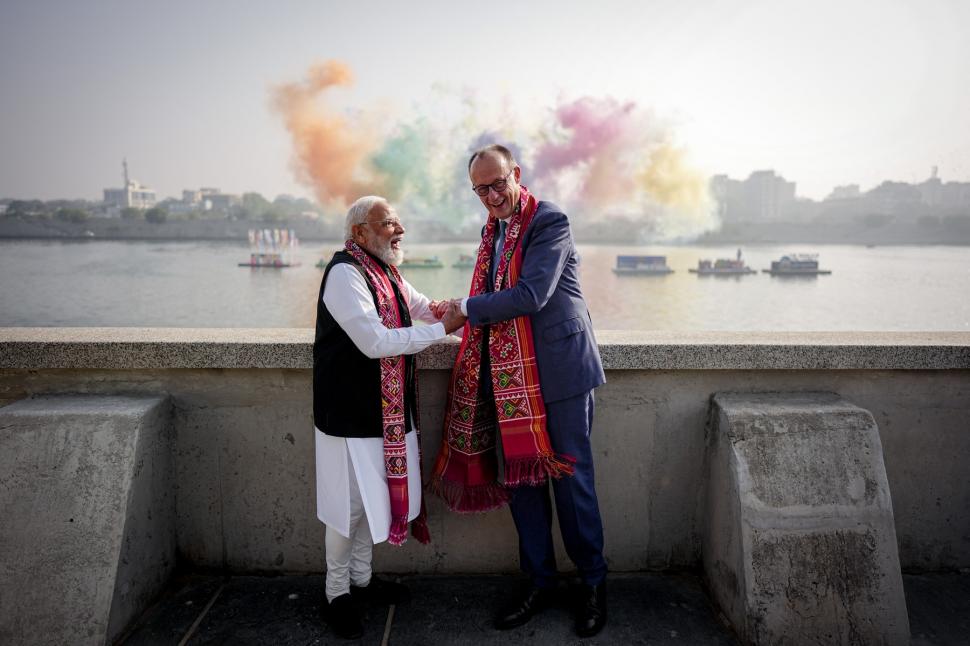 Merz și Modi au înălțat zmeie împreună, la un festival din Ahmebadad. Premierul indian: „M-am bucurat foarte mult” 1037642