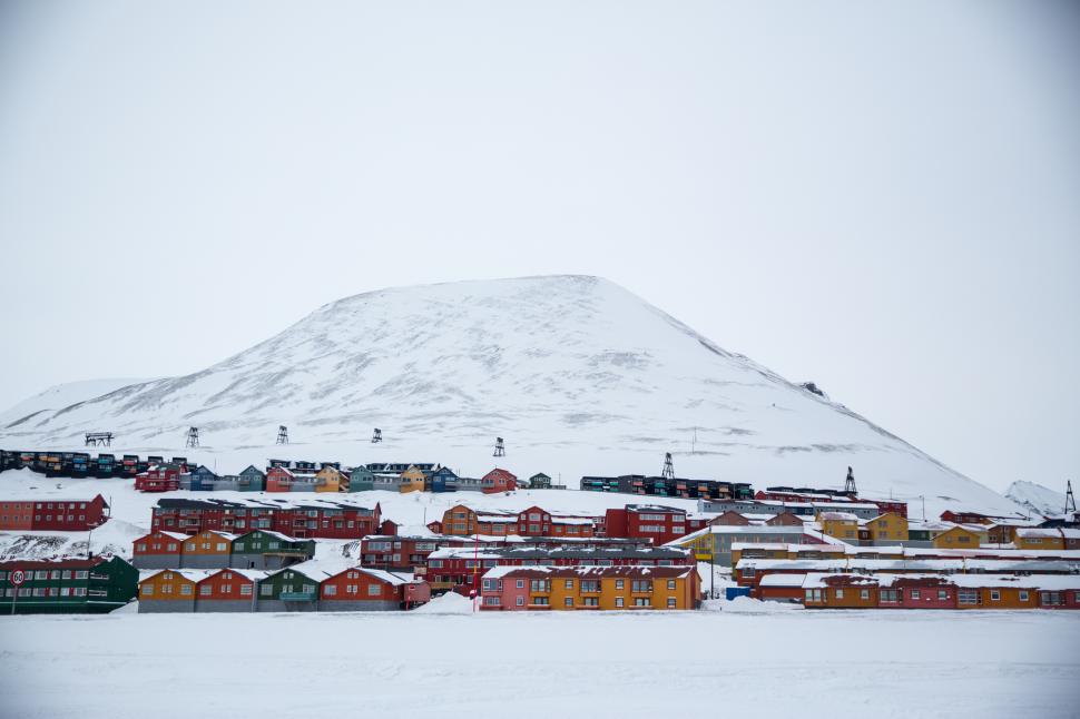 Scandal pe pământul de la capătul lumii. De ce Rusia, China și SUA vor să pună mâna pe arhipelagul norvegian Svalbard 1037833