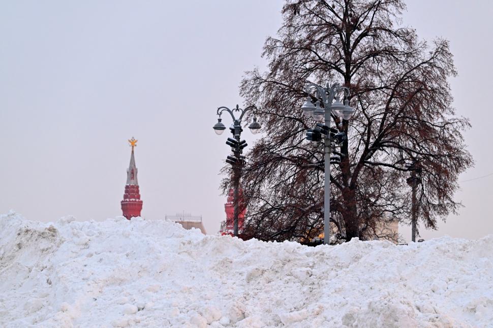 Moscova a înregistrat cele mai abundente ninsori din ultimii 146 de ani. Cum arată capitala Rusiei 1038277