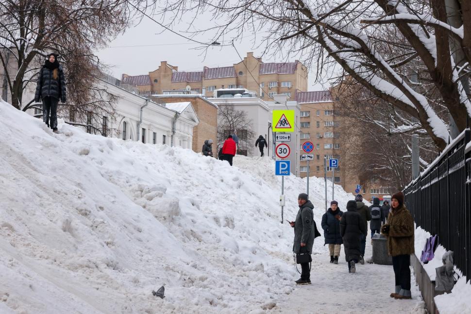 Moscova a înregistrat cele mai abundente ninsori din ultimii 146 de ani. Cum arată capitala Rusiei 1038281